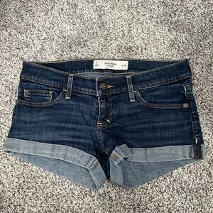 Abercrombie cuffed Jean Shorts size 26 low rise